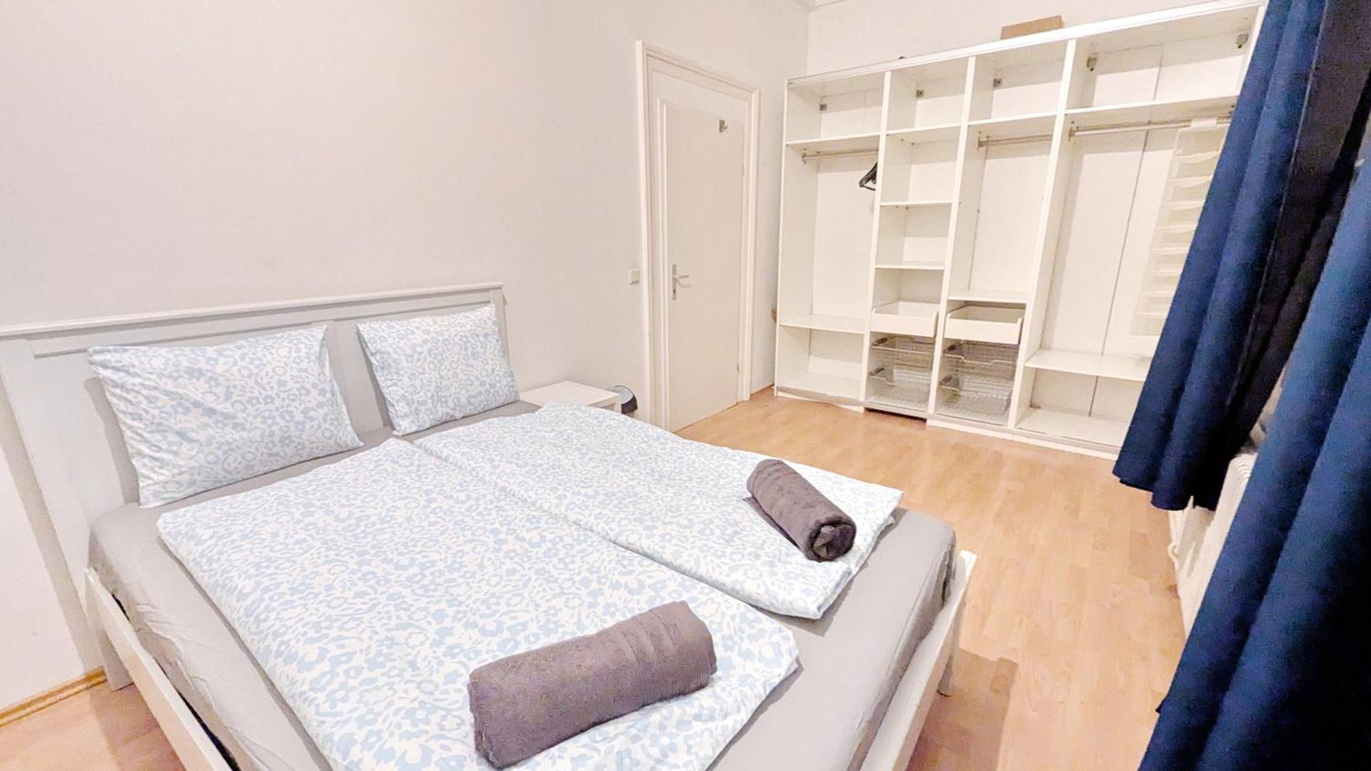 Apartment Spacious For Group - 15 Min From Airport & Center, 5 Min From Main-bus Station Ez11 *